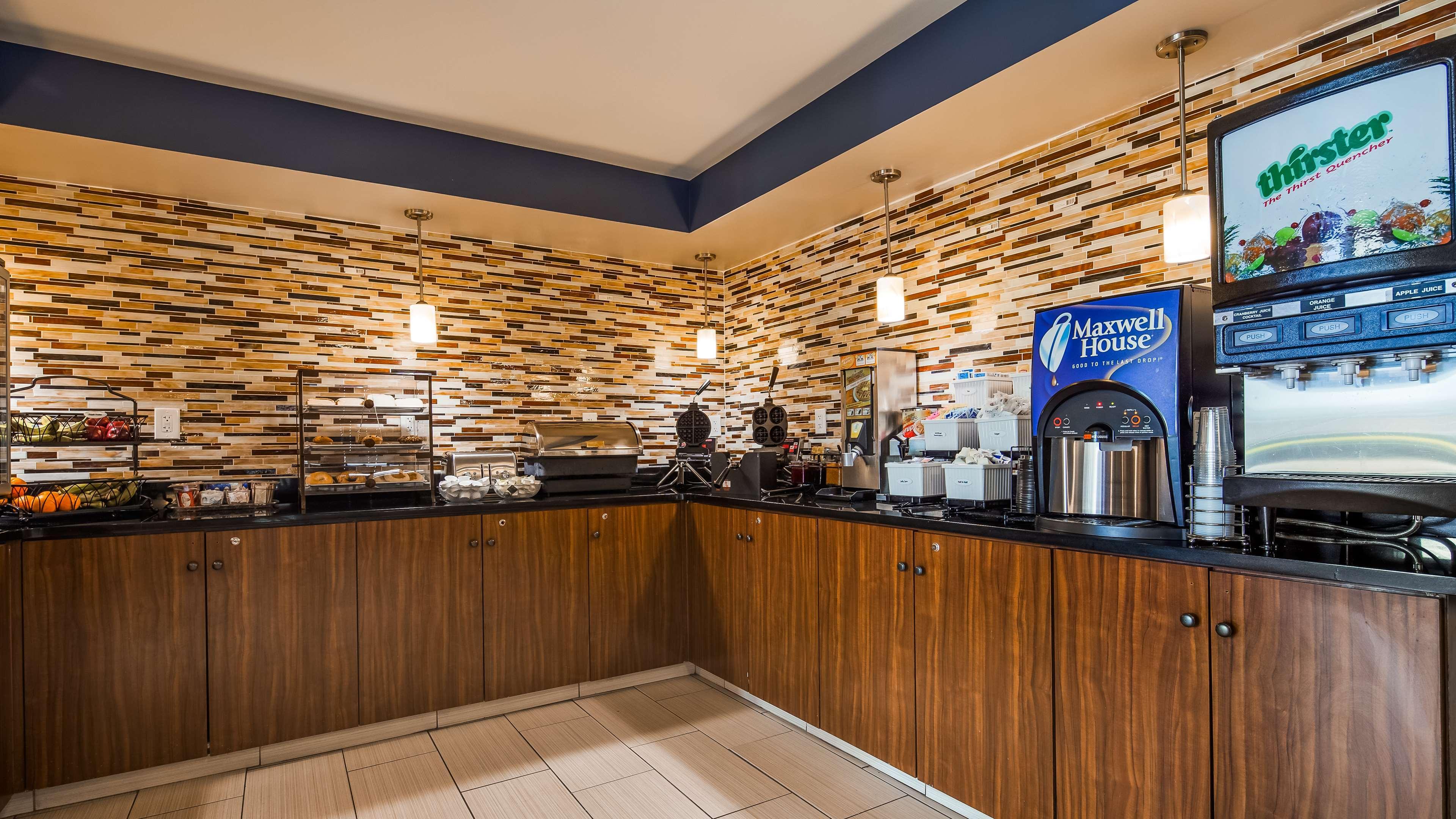 Best Western Center Inn Вирджиния Бийч Екстериор снимка